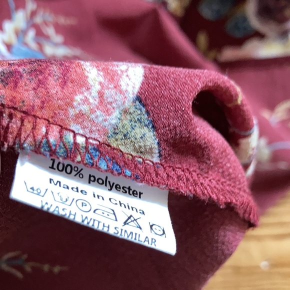 Beautiful Floral Print Top - Picture 4 of 5